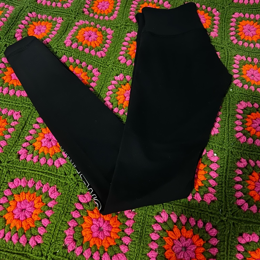 Lululemon - Picture 5 of 6